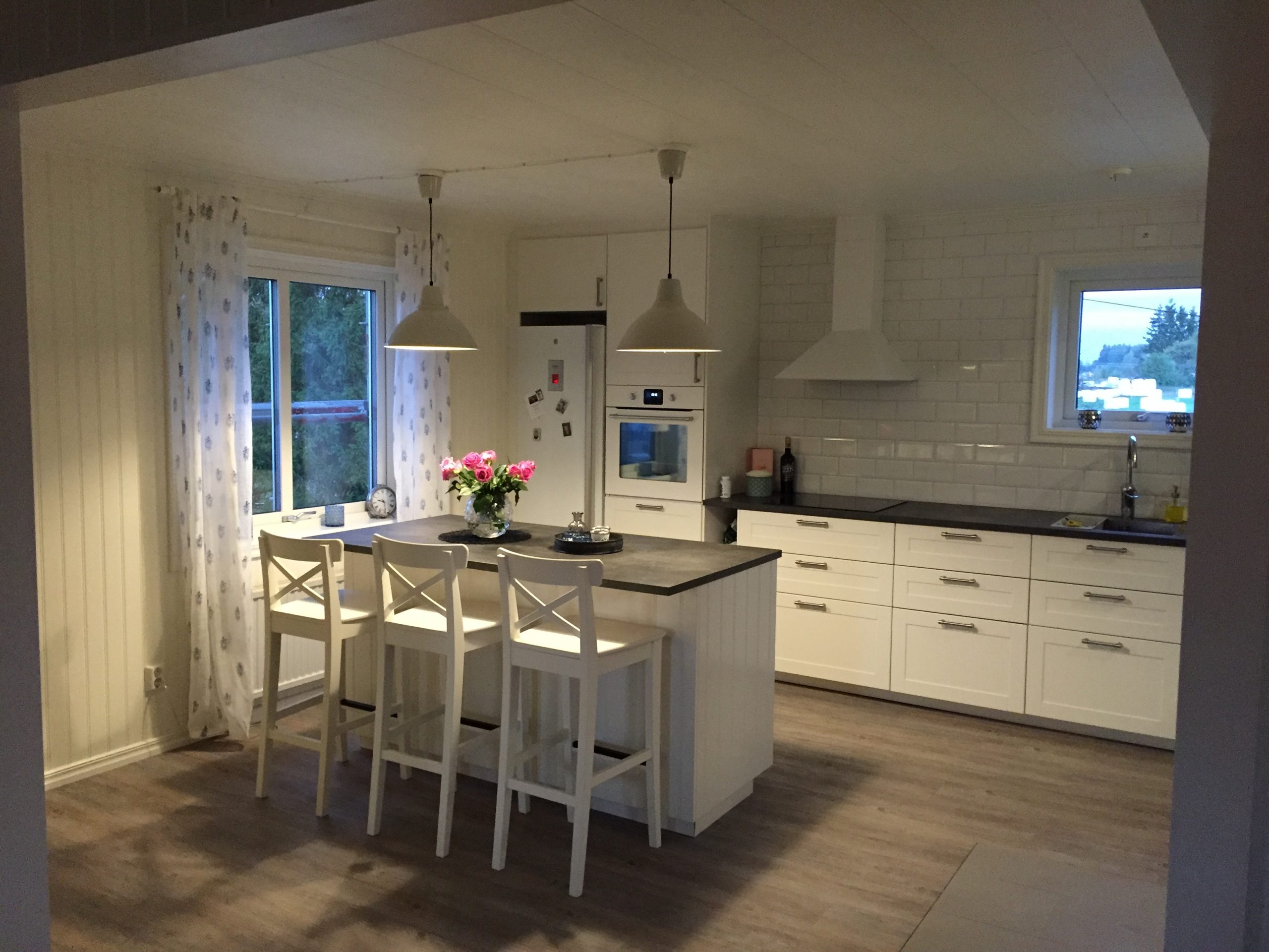 Prisvärd Köksrenovering i Kalvsmur av hög kvalitet